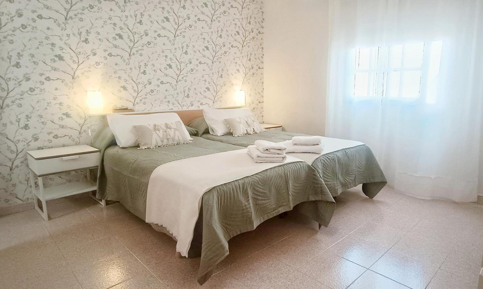 Center Santa Cruz, Alojamiento Centrico Con Gran Terraza, Cocina , Salon Y Banos, Todo Privado Eksteriør bilde