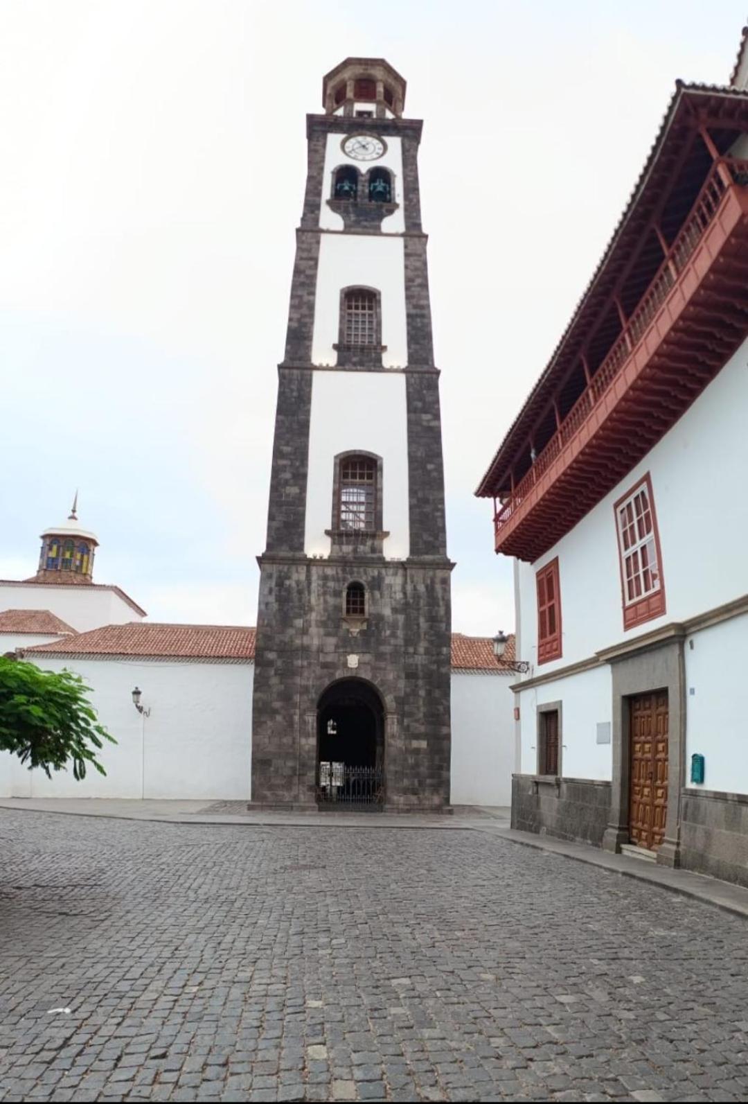 Center Santa Cruz, Alojamiento Centrico Con Gran Terraza, Cocina , Salon Y Banos, Todo Privado Eksteriør bilde